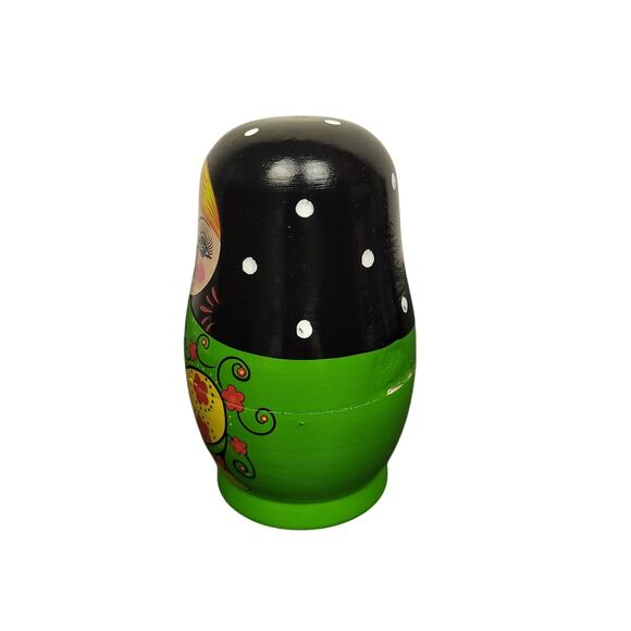 Wooden Russian Nesting Dolls Set of 5 Hand Painted Matryoshka Dolls - Picture 3 of 16